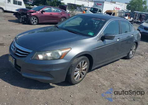 2011 Honda Accord 2.4 Ex-L z USA, uszkodzony, nr VIN 1HGCP2F83BA053212